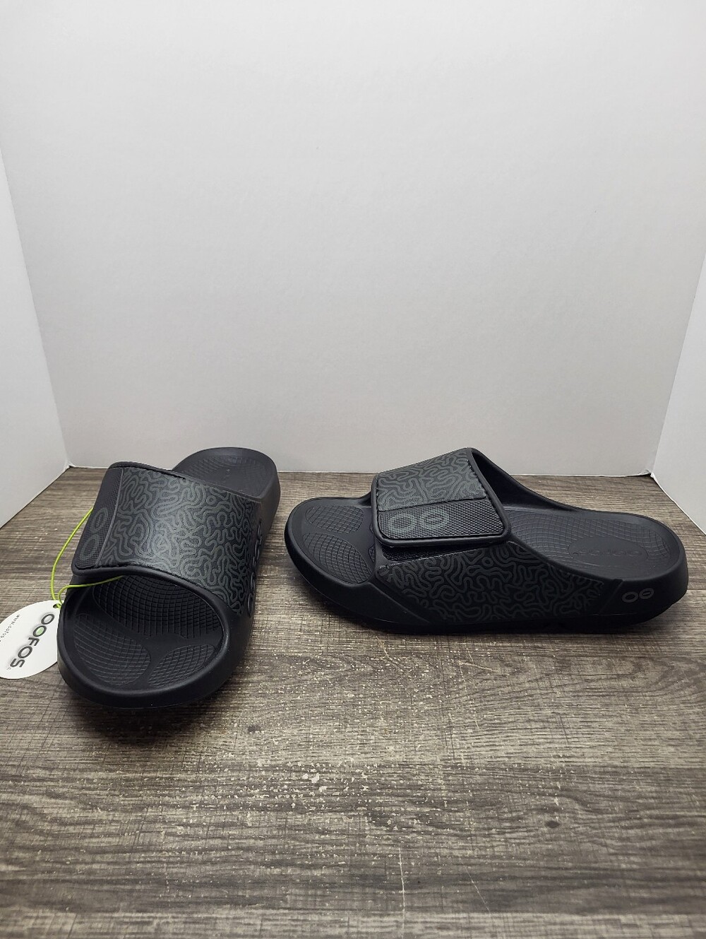 OOFOS OOAHH Sport Flex Limited Slides Men’s 7 Wms 9 Black Labyrinth Black New